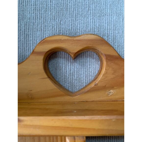 Adorable Small Pegged Wood Shelf Heart Cutouts 3 Tier Vintage - Picture 3 of 8
